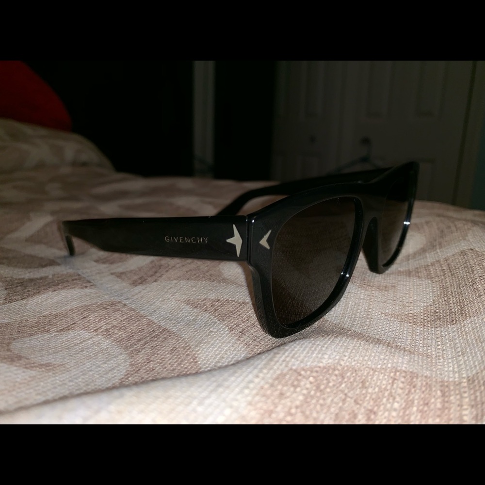 Givenchy sunglasses - Picture 8 of 8